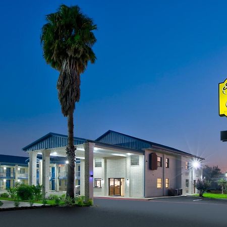 Super 8 By Wyndham Victoria - South - Hwy 59 Hotel Luaran gambar
